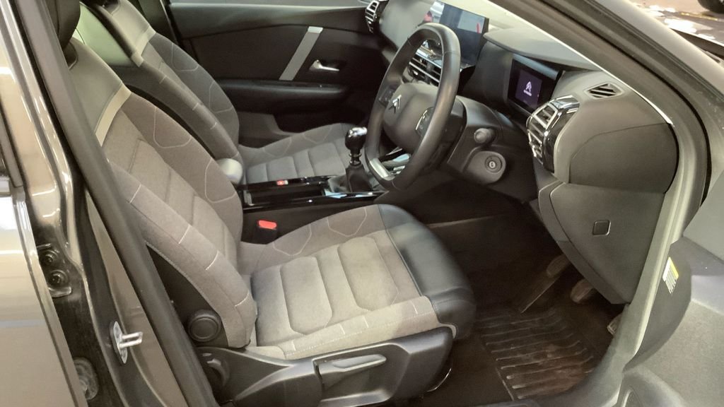 Used Citroen C4 2023 for sale - 76536149: Photo 9