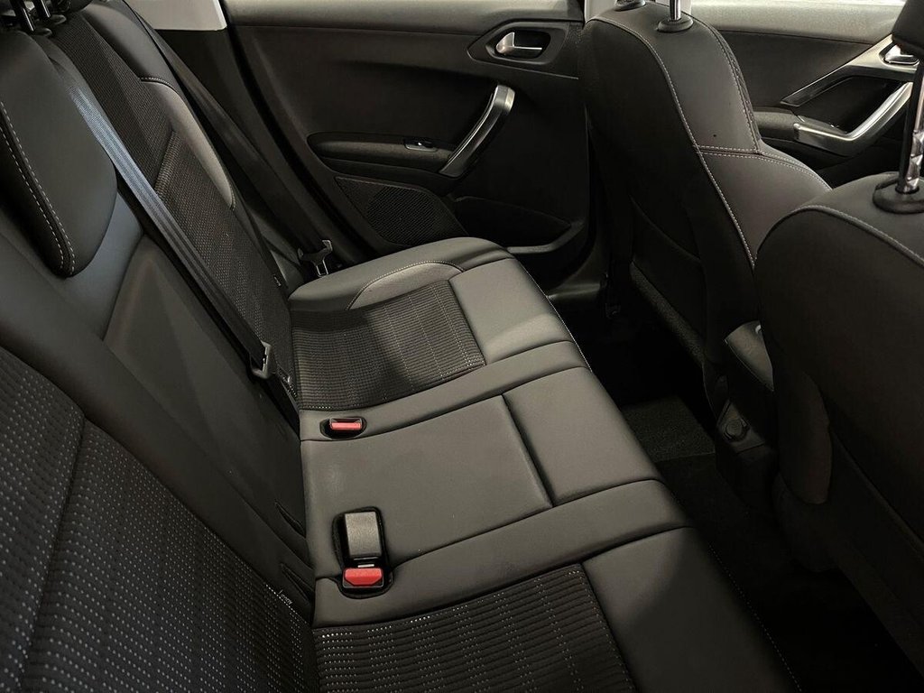 Used Peugeot 2008 2018 for sale - 76900352: Photo 28