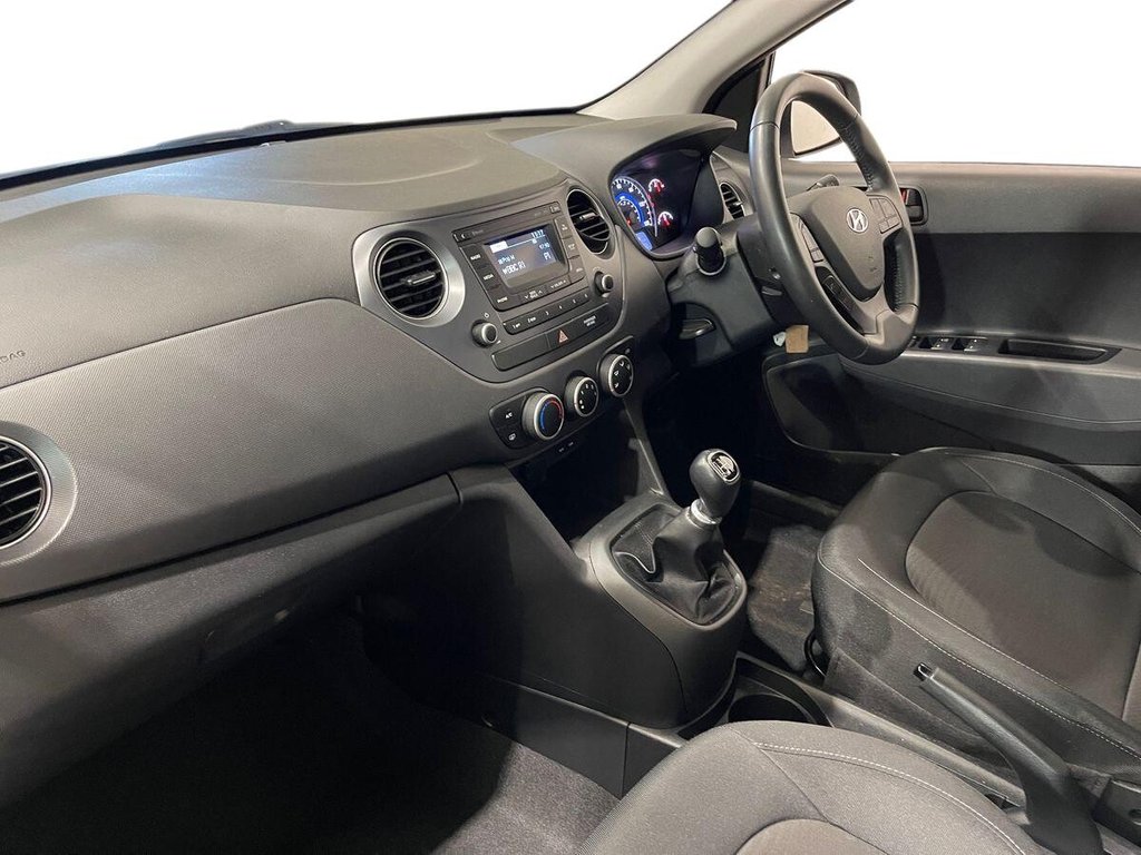 Used Hyundai i10 2018 for sale - 76106067: Photo 10