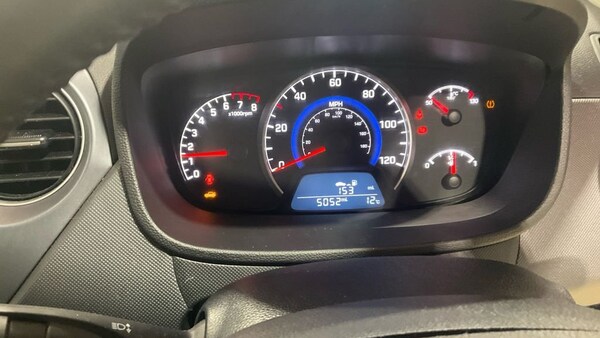 Used Hyundai i10 2018 for sale - 76106067: Photo 10