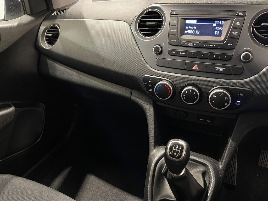 Used Hyundai i10 2018 for sale - 76106067: Photo 11