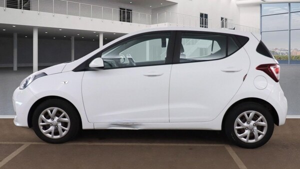Used Hyundai i10 2018 for sale - 76106067: Photo 6