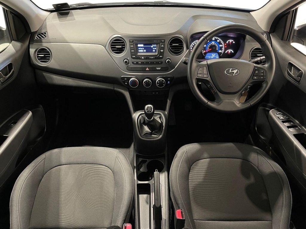 Used Hyundai i10 2018 for sale - 76106067: Photo 7