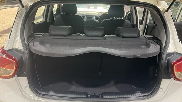 Used Hyundai i10 2018 for sale - 76106067: Photo 7