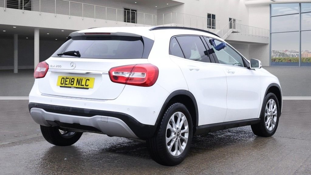 Used Mercedes-Benz GLA 2018 for sale - 76900879: Photo 4