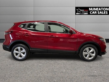 Used Nissan Qashqai 2018 for sale - 76132511: Photo 2