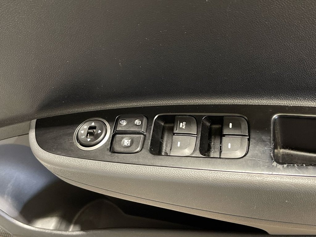 Used Hyundai i10 2019 for sale - 77593719: Photo 18