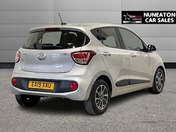 Used Hyundai i10 2019 for sale - 77593719: Photo