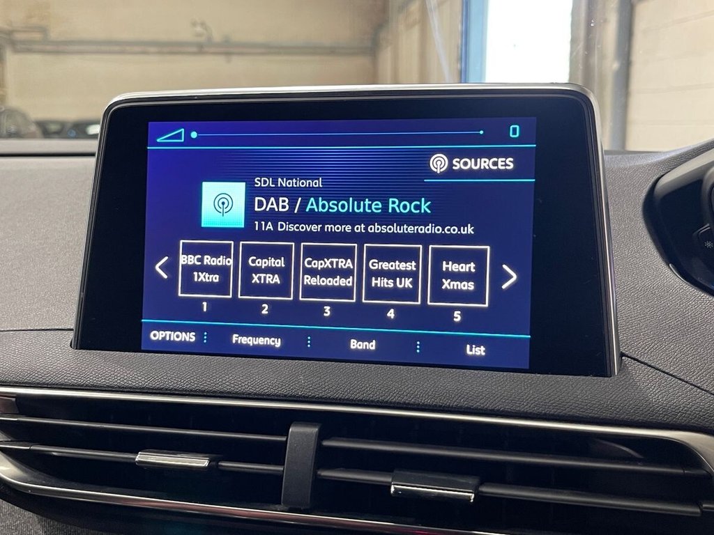 Used Peugeot 3008 2017 for sale - 76909780: Photo 11