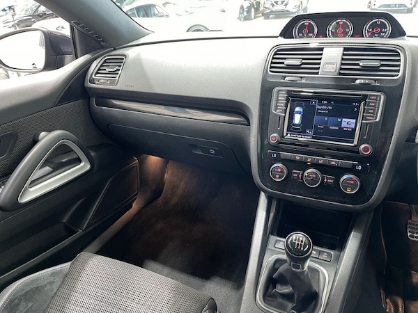 Used Volkswagen Scirocco 2018 for sale - 75573101: Photo 16