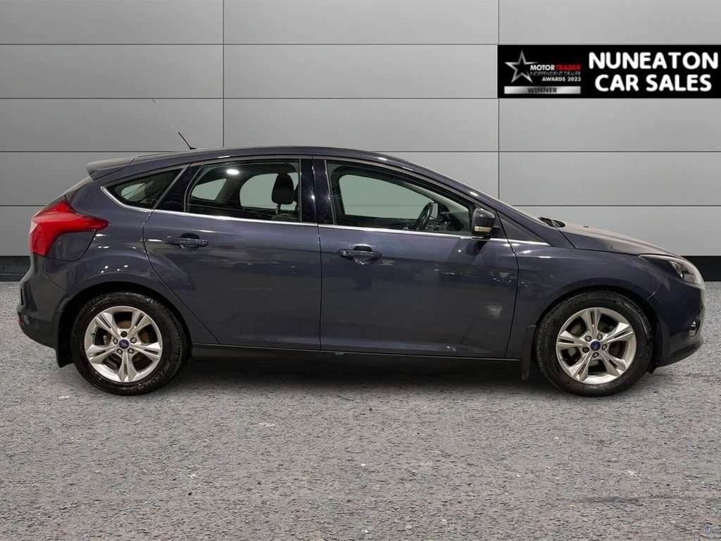 Used Ford Focus 2012 for sale - 77188440: Photo 2