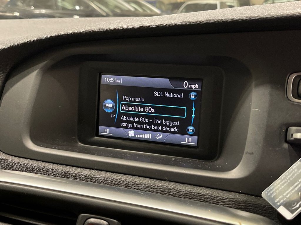 Used Volvo V40 Cross Country 2015 for sale - 76867660: Photo 11