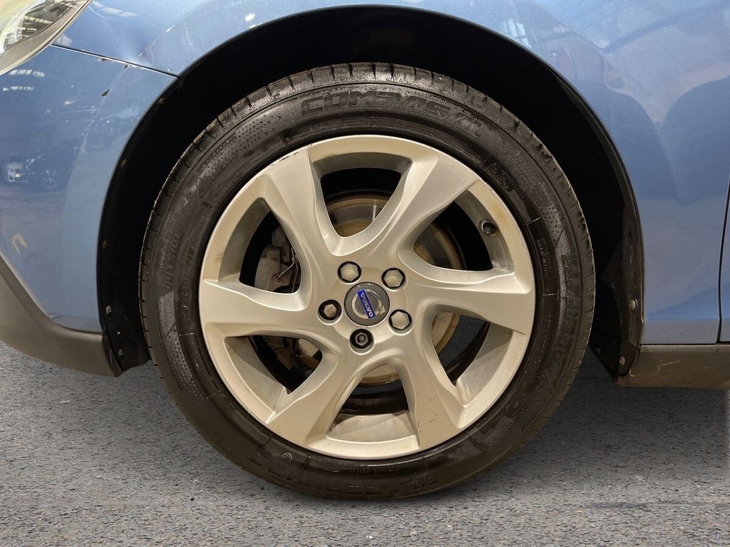 Used Volvo V40 Cross Country 2015 for sale - 76867660: Photo 12