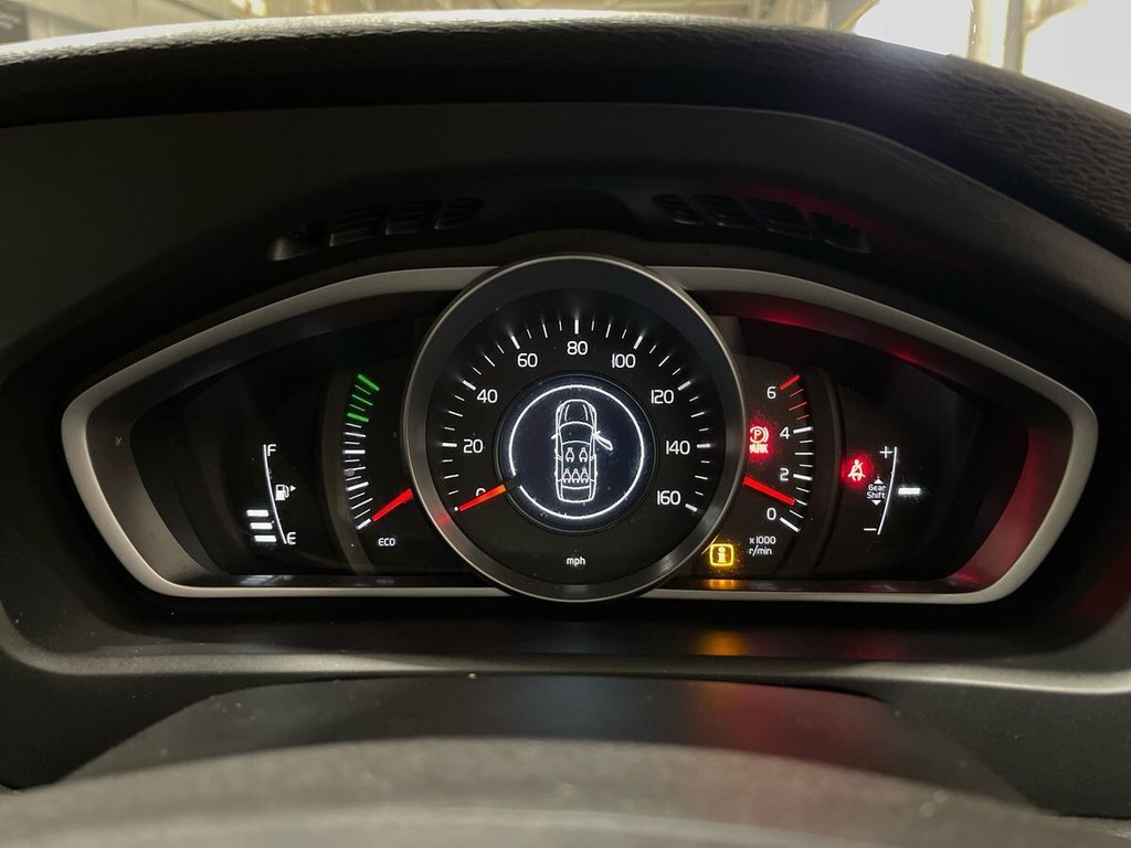 Used Volvo V40 Cross Country 2015 for sale - 76867660: Photo 21