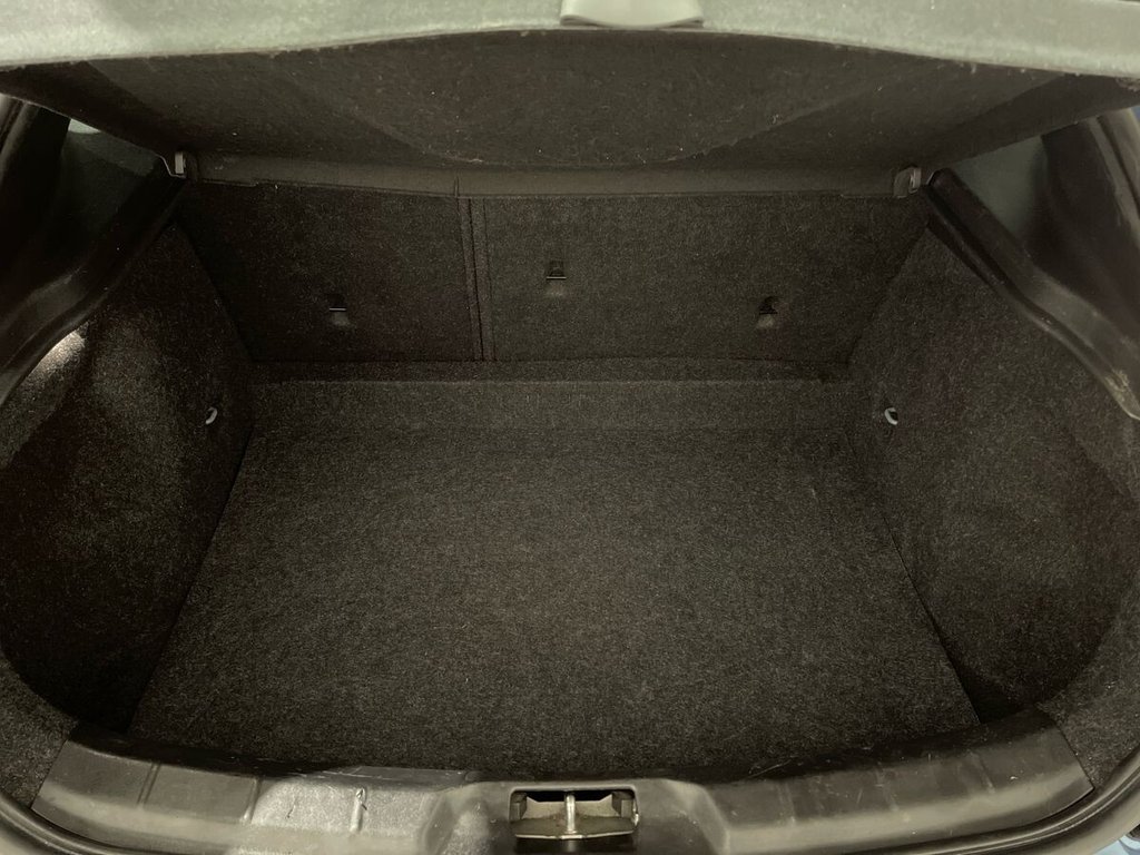 Used Volvo V40 Cross Country 2015 for sale - 76867660: Photo 26