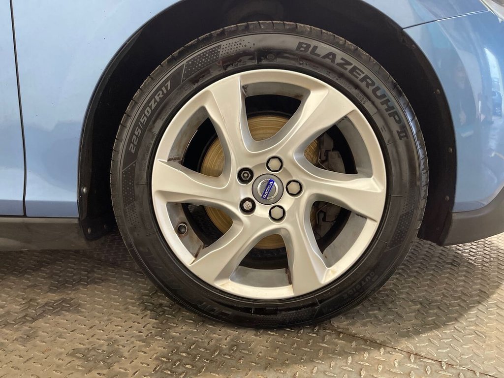 Used Volvo V40 Cross Country 2015 for sale - 76867660: Photo 30