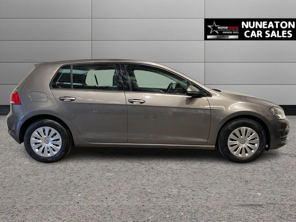 Used Volkswagen Golf 2016 for sale - 76698392: Photo 2