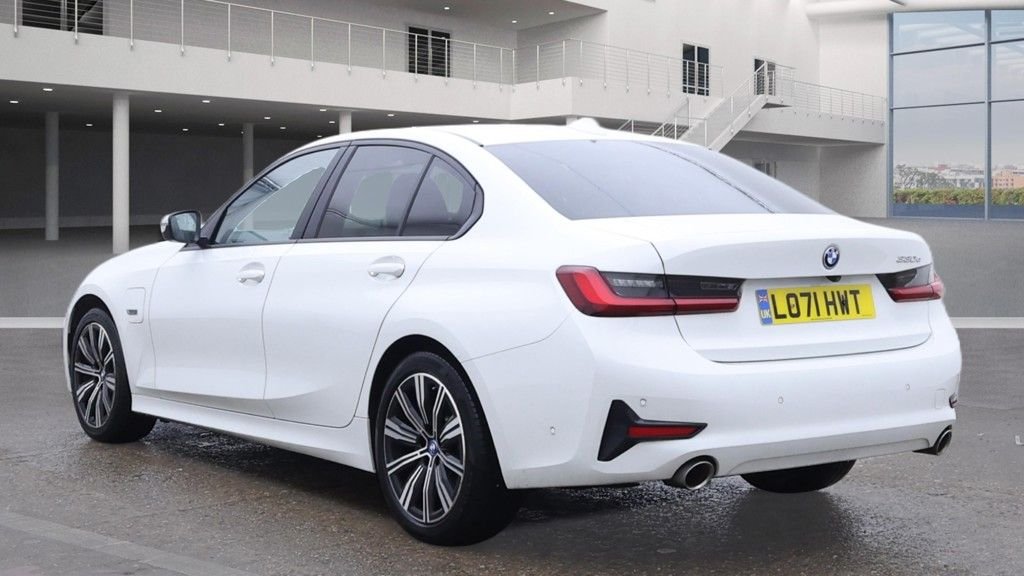 Used BMW 3 Series 2021 for sale - 76923570: Photo 3