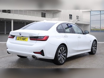 Used BMW 3 Series 2021 for sale - 76923570: Photo