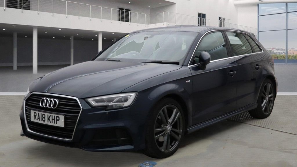 Used Audi A3 2018 for sale - 76610248: Photo 2