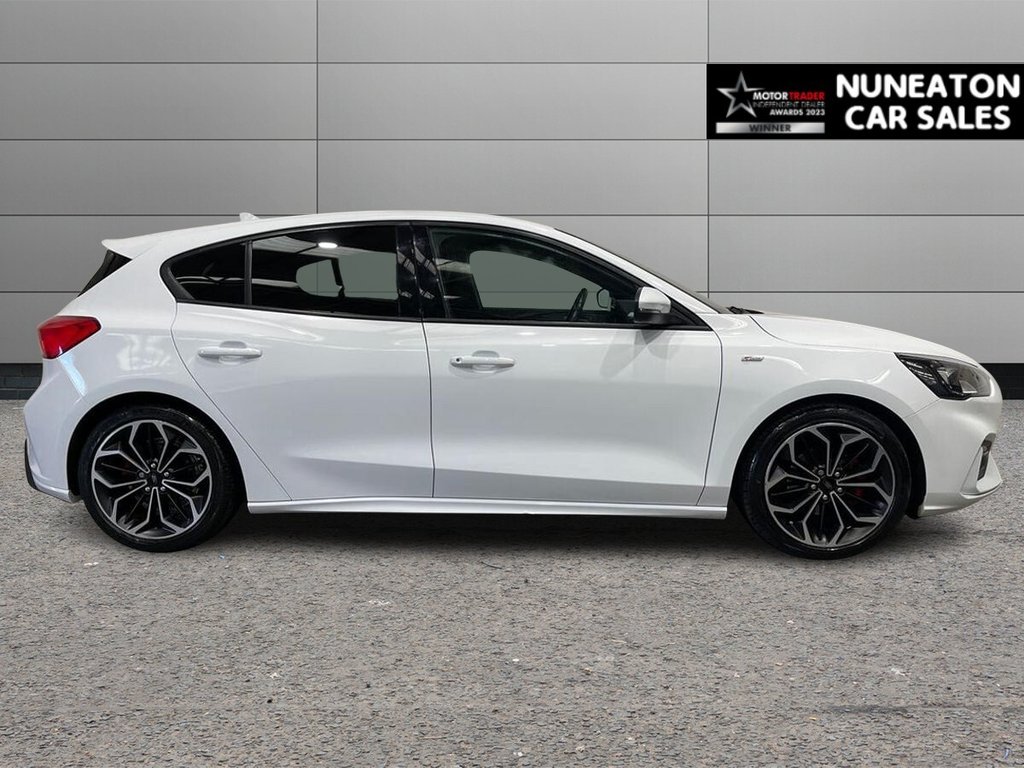 Used Ford Focus 2019 for sale - 76380108: Photo 2