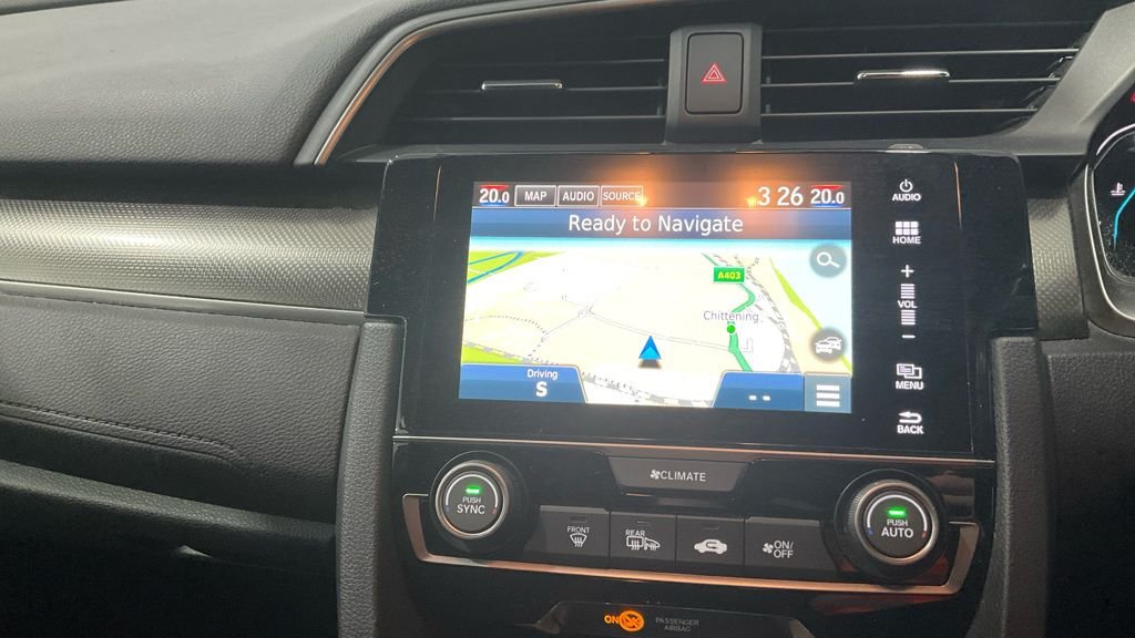 Used Honda Civic 2018 for sale - 76406497: Photo 11