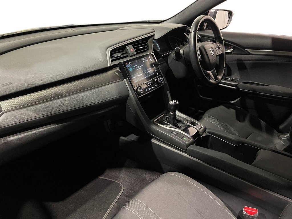 Used Honda Civic 2018 for sale - 76406497: Photo 13