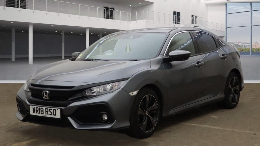 Used Honda Civic 2018 for sale - 76406497: Photo 2