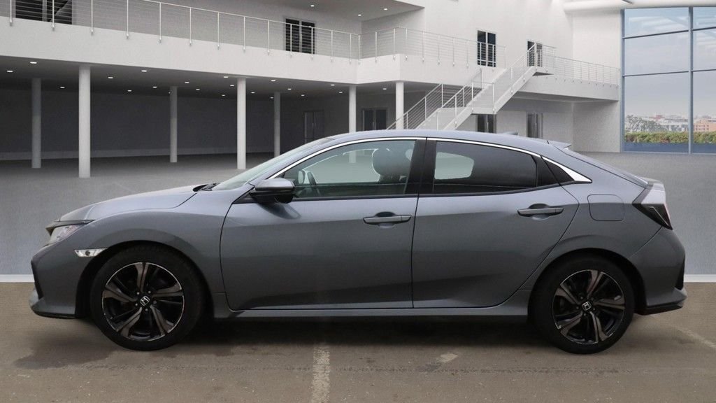 Used Honda Civic 2018 for sale - 76406497: Photo 6