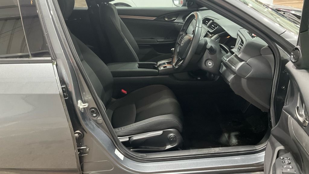 Used Honda Civic 2018 for sale - 76406497: Photo 9