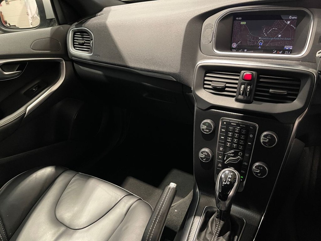 Used Volvo V40 2019 for sale - 76380036: Photo 16