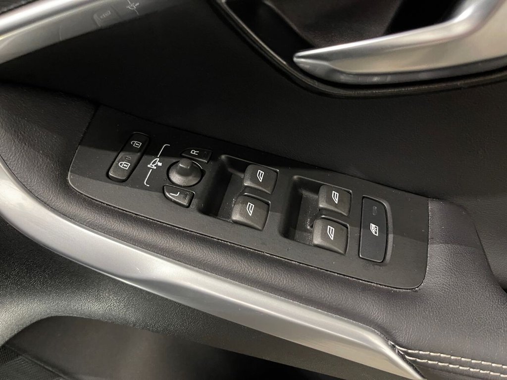 Used Volvo V40 2019 for sale - 76380036: Photo 18