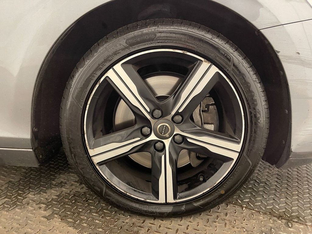 Used Volvo V40 2019 for sale - 76380036: Photo 32