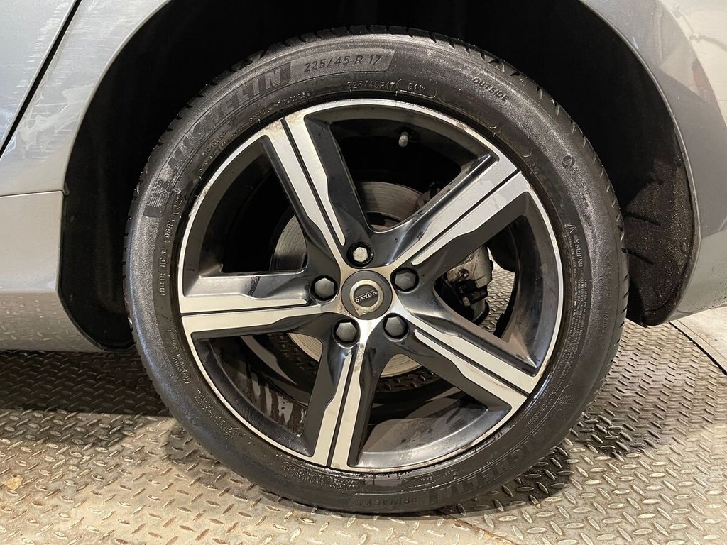 Used Volvo V40 2019 for sale - 76380036: Photo 34