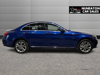 Used Mercedes-Benz C-Class 2018 for sale - 75992507: Photo 2