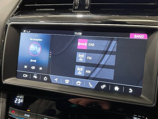 Used Jaguar F-Pace 2018 for sale - 76163181: Photo 11