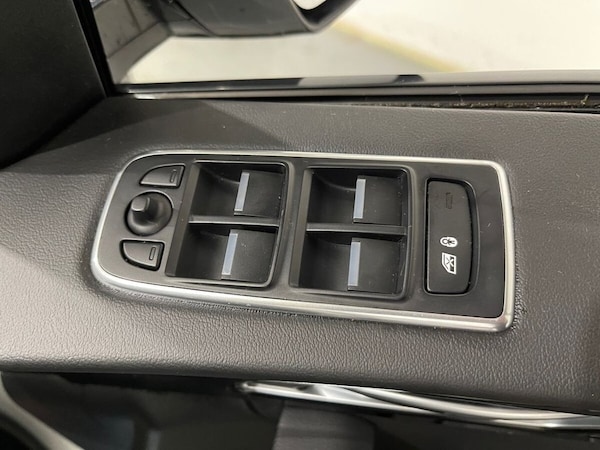 Used Jaguar F-Pace 2018 for sale - 76163181: Photo 19