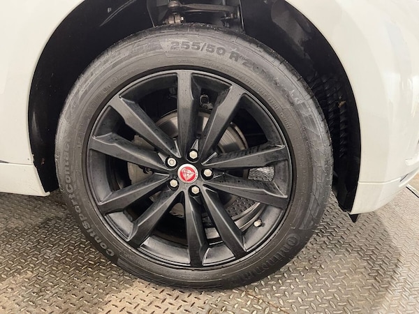 Used Jaguar F-Pace 2018 for sale - 76163181: Photo 34