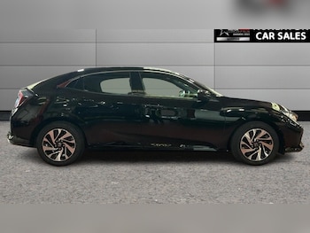 Used Honda Civic 2019 for sale - 79221280: Photo