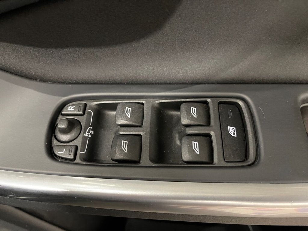 Used Volvo V60 2014 for sale - 76395796: Photo 16