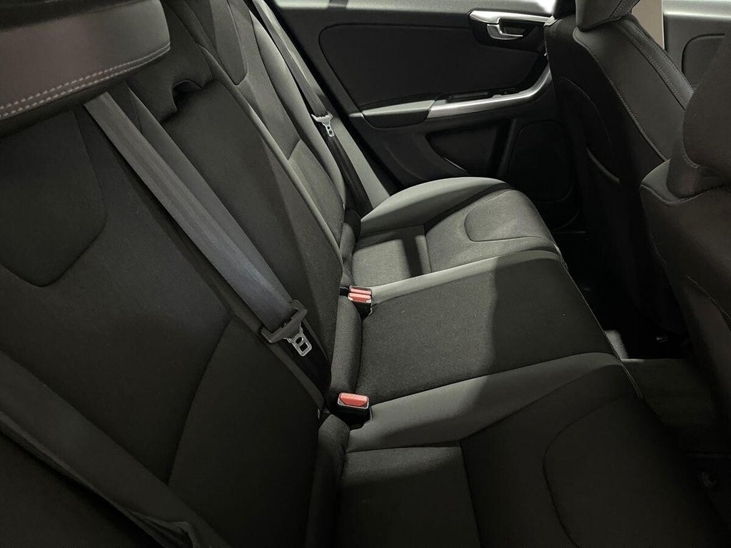 Used Volvo V60 2014 for sale - 76395796: Photo 20