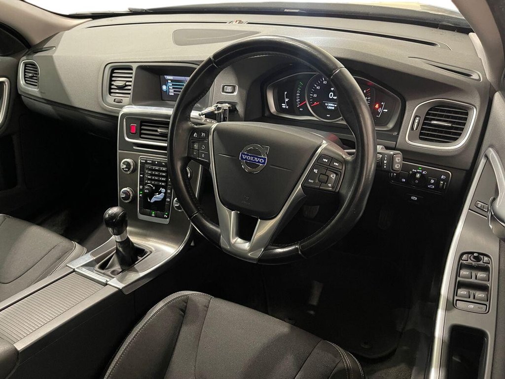 Used Volvo V60 2014 for sale - 76395796: Photo 9