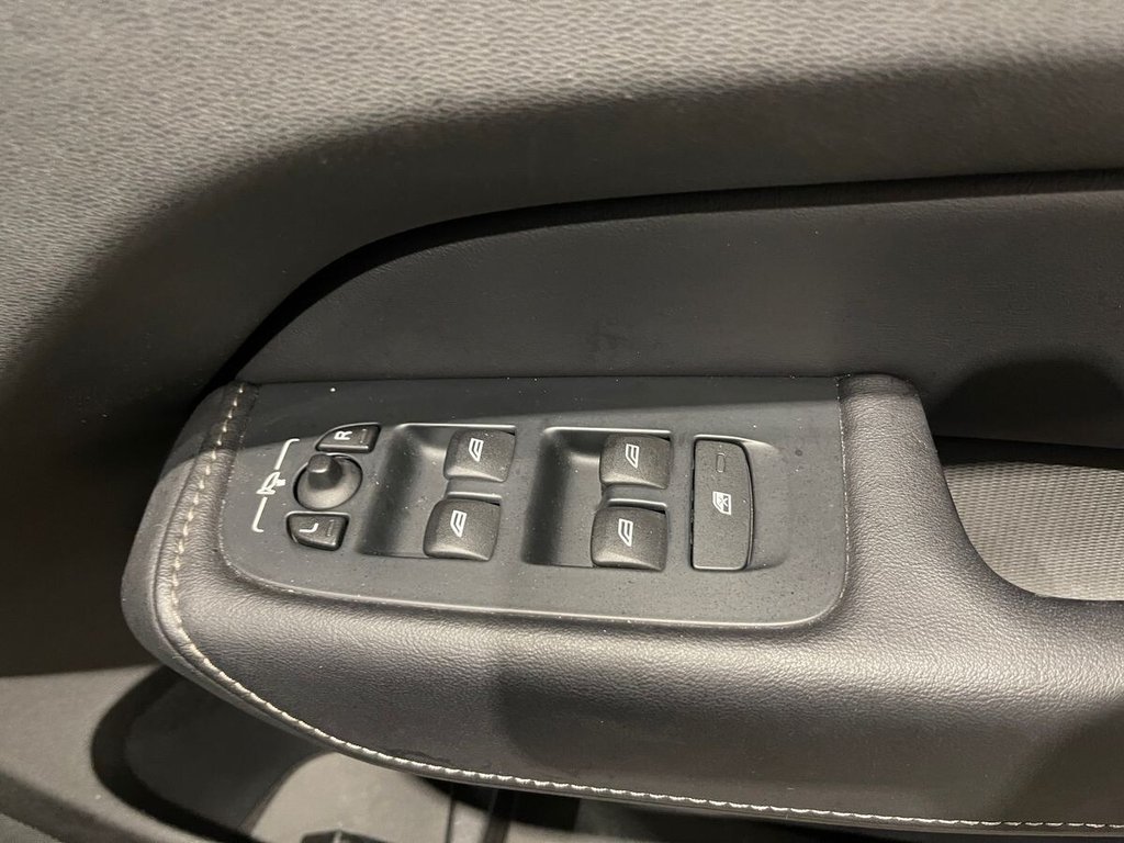 Used Volvo XC60 2019 for sale - 76406850: Photo 18