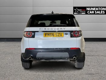 Used Land Rover Discovery Sport 2018 for sale - 79643281: Photo