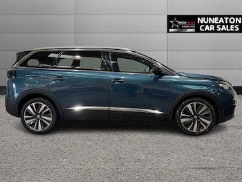 Used Peugeot 5008 2020 for sale - 76547040: Photo