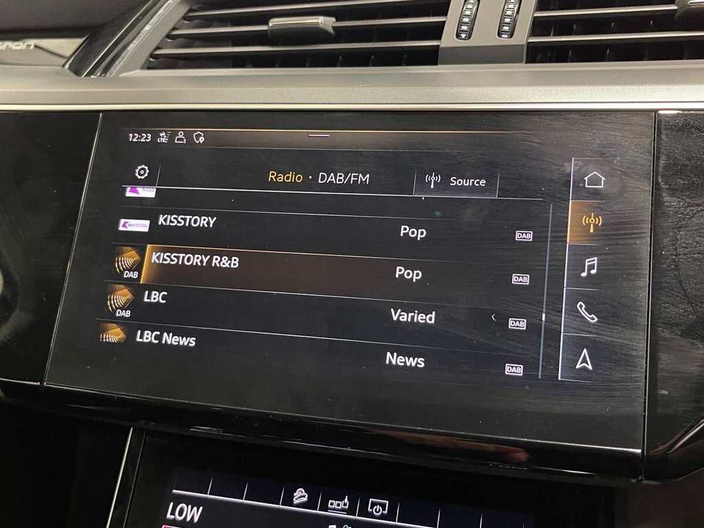 Used Audi e-tron 2020 for sale - 77110564: Photo 11