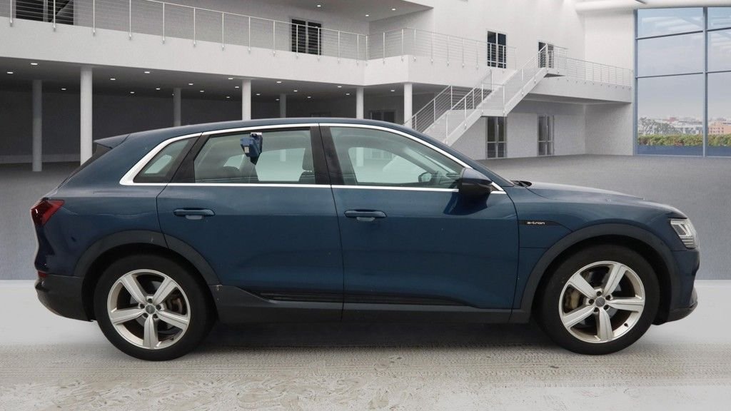 Used Audi e-tron 2020 for sale - 77007601: Photo 5