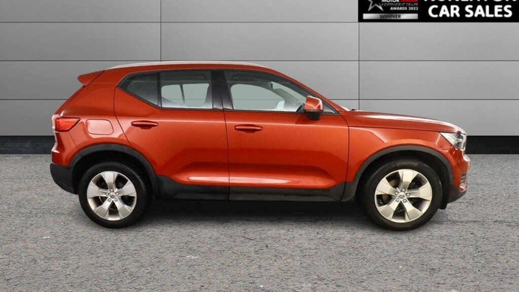 Used Volvo XC40 2021 for sale - 77263561: Photo 2