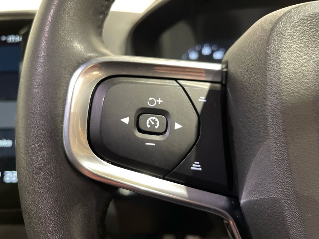 Used Volvo XC40 2021 for sale - 77263561: Photo 24