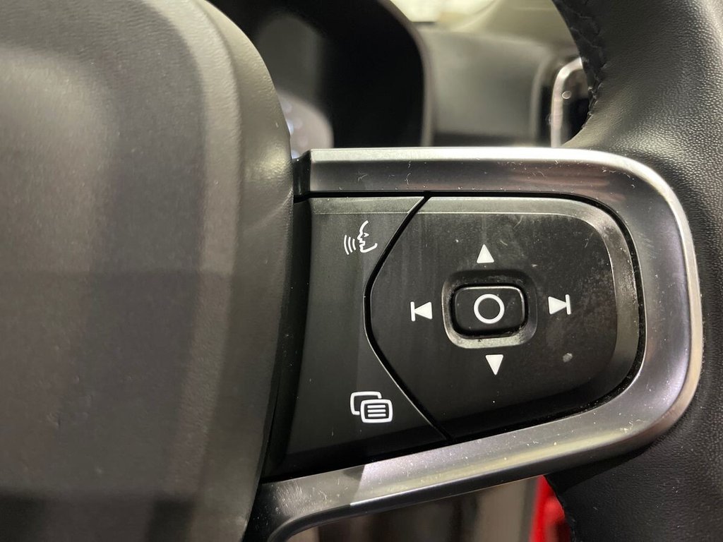 Used Volvo XC40 2021 for sale - 77263561: Photo 25